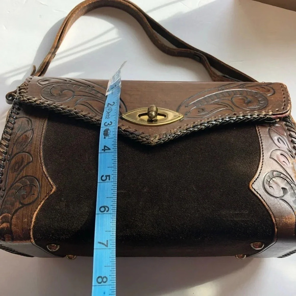 Vintage Leather Purse - Picture 15 of 16